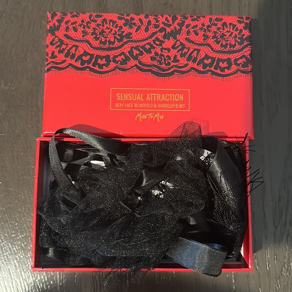 Sensual Attraction Bundle - Picture 4 of 6